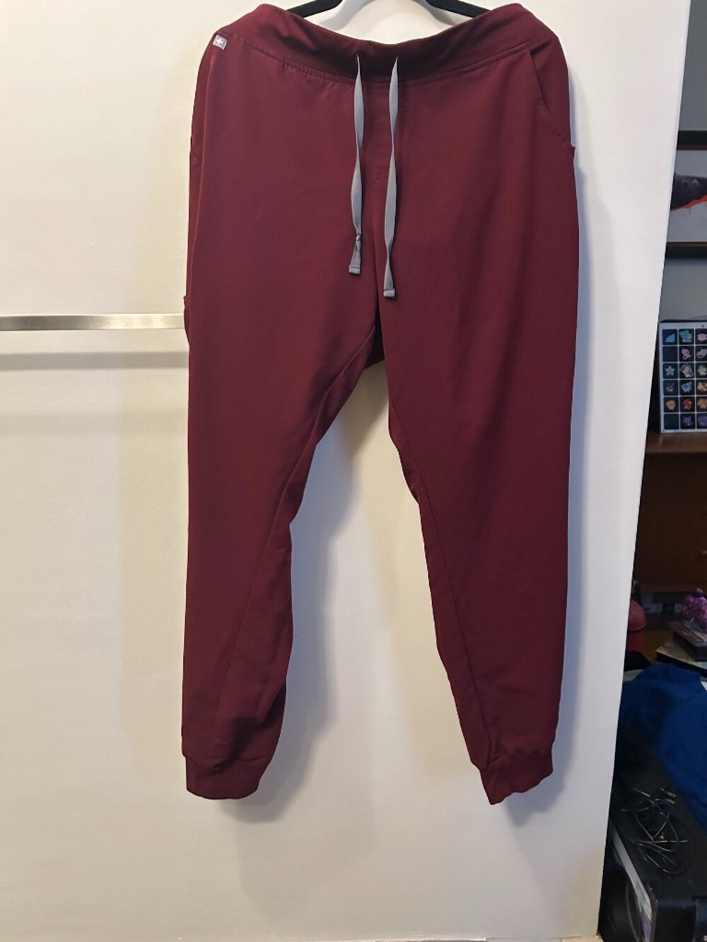 FIGS Women's Zamora Jogger Scrub Pants Size XXL / T Burgundy W18SW2005T Tall
